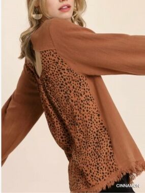 Umgee Women L Cinnamon Linen Blend Long Sleeve Animal Print Cut Out Back Tunic
